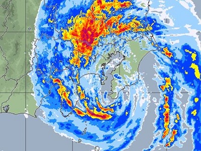 Tifone Mindulle si abbatte sul Giappone landfall a Tokyo con almeno due morti2