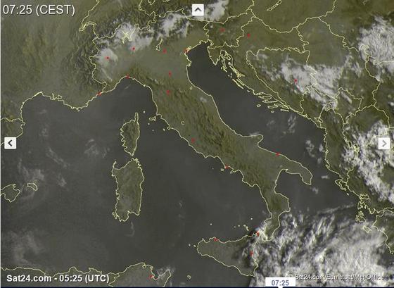 Tempo in atto: anticiclone sull'Italia porta sole prevalente salvo locali temporali pomeridiani su Alpi e al Sud - sat24.com