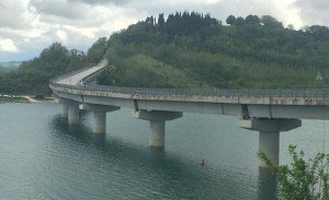 Paura per un viadotto in Centro Italia: “Le nuove crepe potrebbero portare al disastro”
