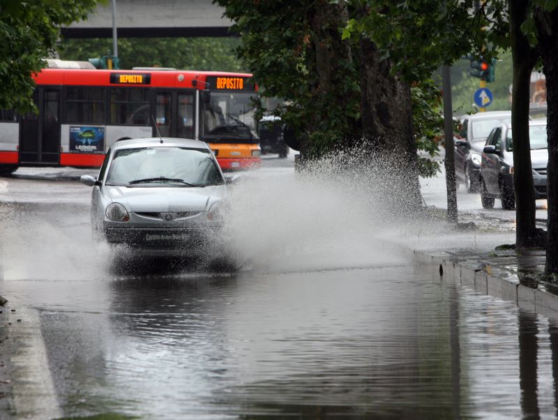 Meteo Italia: vortice foriero di maltempo in arrivo dall'Atlantico sull'Italia, fino al weekend piogge, temporali e locali nubifragi - batmagazine.it Meteo Italia: vortice foriero di maltempo in arrivo dall'Atlantico sull'Italia, fino al weekend piogge, temporali e locali nubifragi - batmagazine.it