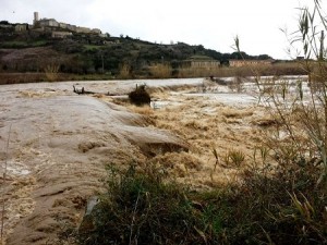 Maltempo Lazio, straripa il fiume Marta: uomo salvato grazie a un elicottero