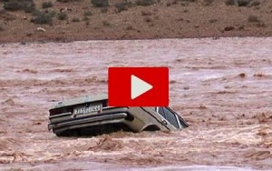 Alluvione lampo in Marocco: un fiume di fango e detriti invade il villaggio