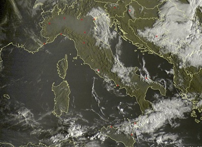 Tempo in atto: sole prevalente salvo qualche addensamento nuvoloso sui settori orientali