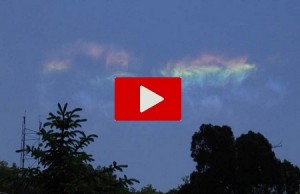 Misteriose luci compaiono proprio prima del violento terremoto