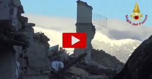 Arriva la neve ad Amatrice, ma non si fermano i lavori
