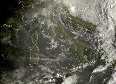 Tempo in atto: tempo instabile al Nord Italia con piogge più intense al nord-est, variabile altrove - sat24.com