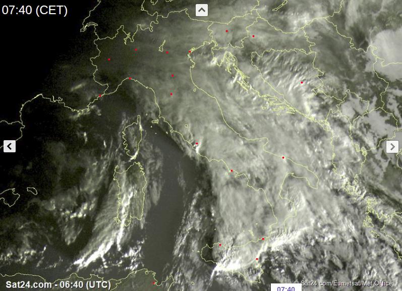 Tempo in atto: maltempo inteso sull'Italia con piogge e locali nubifragi specie al Nord-Ovest e su Calabria e Sicilia. Tempo in atto: maltempo inteso sull'Italia con piogge e locali nubifragi specie al Nord-Ovest e su Calabria e Sicilia.