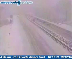 Situazione neve in queste ore sulla A26 all'altezza Ovada sud. Fonte: Autostrade per l'Italia 