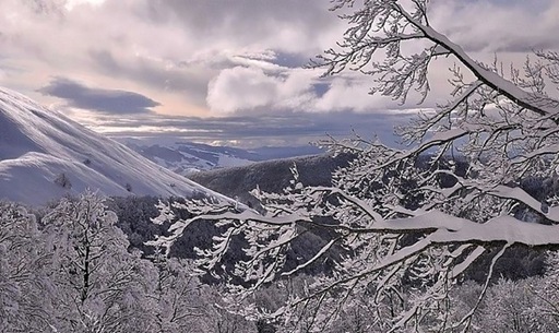 NEVE in arrivo sull'APPENNINO centro-settentrionale con fiocchi fino a 600 metri, localmente abbondante oltre i 900-1200 metri - larampadinapoli.com NEVE in arrivo sull'APPENNINO centro-settentrionale con fiocchi fino a 600 metri, localmente abbondante oltre i 900-1200 metri - larampadinapoli.com