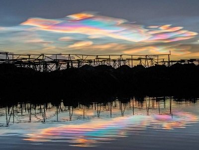Nubi madreperlacee spettacolare tramonto alle isole Lofoten, Norvegia2