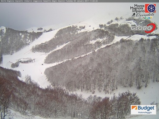 NEVE sull'Appennino in queste ore, fiocchi fin sotto i 1000 metri e accumuli anche consistenti oltre i 1500 metri - ovindolimagnola.it NEVE sull'Appennino in queste ore, fiocchi fin sotto i 1000 metri e accumuli anche consistenti oltre i 1500 metri - ovindolimagnola.it