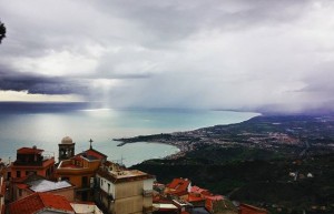 Pioggia in Sicilia viste da Castelmola.