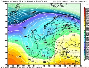L'Impianto sinottico previsto da GFS12z per il prossimo weekend, ove un'area di bassa pressione in risalita dal Nord Africa apporterebbe una fase più instabile anche per il nord Italia.