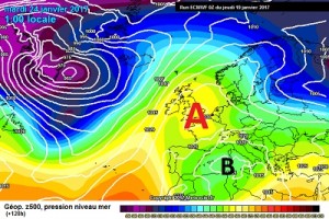 La circolazione di bassa pressione presente nel Mediterraneo nel corso della prima metà della prossima settimana per ECMWF00z, mentre l'alta pressione tenderà gradualmente a rinforzare sull'Europa centro occidentale.