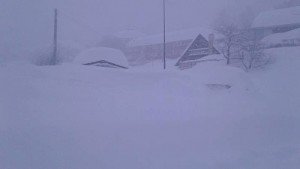 Incredibile accumulo di neve a Passolanciano , Chieti.  Foto di: Simone Pace via Passolanciano Majelletta