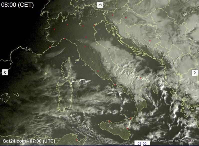Tempo in atto: ancora qualche pioggia al Centro-Sud con neve sui rilievi. Generale miglioramento a seguire su tutta l'Italia - sat24.com