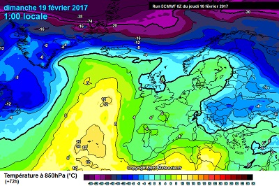 Le temperature a circa 1500metri d'altezza prevista da ECMWF00z nel corso della notte fra Sabato e Domenica ove è visibile il rientro orientale di aria più fredda sull'Italia. Con valori intorno allo 0°C a 1500metri.