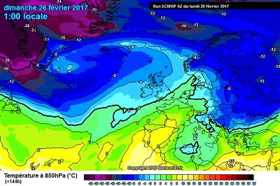 L'aria fredda che interesserebbe l'Italia a seguito del passaggio del fronte freddo durante il fine settimana e il prossimo weekend secondo quanto ipotizzato da ECMWF00z di questa mattina.