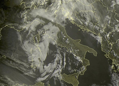 Tempo in atto: generale stabilità sull' Italia, attenzione a nebbie e nubi basse al centro-nord