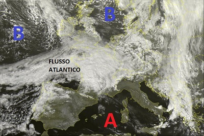 Situazione satellitare relativa alle ultime ore, con tempo soleggiato su tutta Italia tranne per la presenza di nuvolosità residua e qualche fenomeno al sud Italia. Flusso atlantico teso invece in Europa.