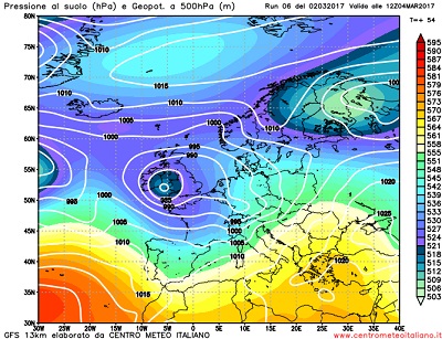 Il fronte perturbato che nella giornata di Sabato 4 transiterà sulle regioni settentrionali Italiane apportando piogge diffuse, e un modesto calo delle temperature.