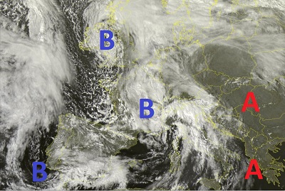 Situazione dal satellite relativa alle ultime ore, con il nord e centro Italia interessati dal transito di una perturbazione Atlantica, mentre il tempo risulta ancora in prevalenza stabile al sud, grazie alla presenza di un campo di alta pressione che va estendendosi sin verso l'Europa orientale.