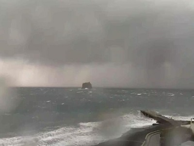 Giornata di maltempo sulle regioni centro meridionali con venti forti e piogge.