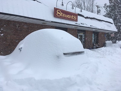 Stati Uniti sotto la neve violente tempeste e blizzard in tutto il Nord Est per il passaggio di Stella