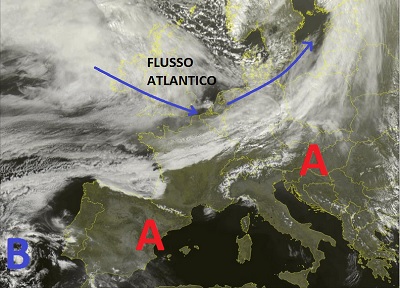 Situazione dal satellite relativa alle ultime ore, con un vasto campo di alta pressione a garantire un'altra giornata dal tempo stabile e un clima mite sull'Italia, mentre in Europa iniziano ad evidenziarsi i primi cedimenti dell'alta pressione ad opera di un correnti più umide occidentali Atlantiche.