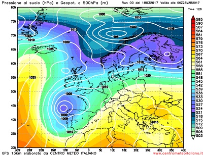 La situazione sinottica prevista da GFS00z per Giovedi 23, con la presenza di una profonda bassa pressione in prossimità della Penisola Iberica che coinvoglia umide correnti sul nord Italia. Mentre un campo di alta pressione interessa le regioni centro meridionali.