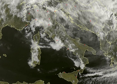 Tempo in atto: ancora anticiclone sull' Italia ma con nubi in aumento specie sui settori tirrenici