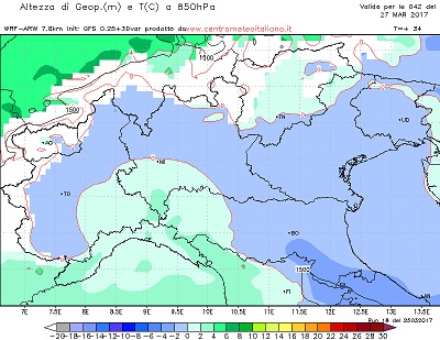 L'ingresso di aria fredda di questa sera e questa notte sulle regioni del nord Italia, con l'isoterma degli 0°C attesa a 1500metri di quota.