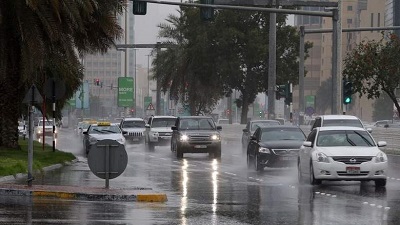 Maltempo e disagi negli Emirati Arabi Uniti ed a Dubai per le forti piogge degli ultimi giorni. Fonte: /www.khaleejtimes.com