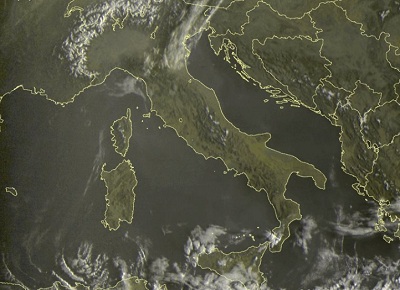  METEO live: tempo stabile e soleggiato sull' Italia salvo dei residui fenomeni sulla Sicilia 