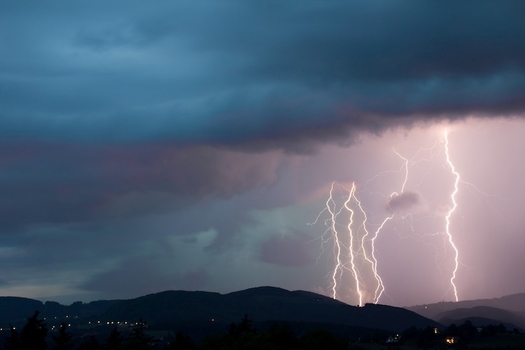 METEO ITALIA: maltempo sulle regioni del Sud con piogge e temporali anche intensi, tempo più stabile al Centro-Nord - 12alle12.it METEO ITALIA: maltempo sulle regioni del Sud con piogge e temporali anche intensi, tempo più stabile al Centro-Nord - 12alle12.it