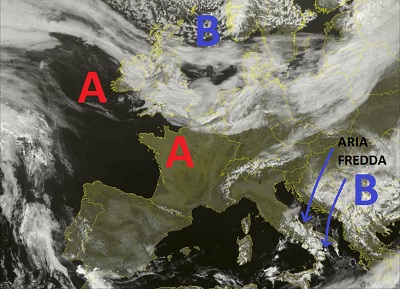Situazione satellitare relativa alle ultime ore, con la presenza di un vasto campo di alta pressione fra l'Europa occidentale ed il centro nord Italia, mentre un flusso di aria più fredda da nordest continua a determinare instabilità sulle regioni del sud Italia. 
