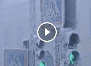 Video: ecco come si vive a 80 gradi sotto lo zero, in una delle città più fredde al Mondo. Anche i semafori in preda al ghiaccio (video a pagina 2 ) - 6 maggio 2017