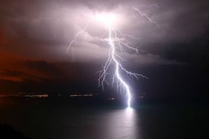 Maltempo live, temporali diffusi al Centro Italia: in atto piogge intense e locali grandinate. L’evoluzione delle prossime ore 7 maggio 2017