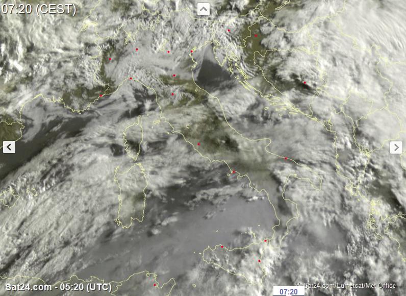 Nuvolosità in transito in Italia con piogge al Nord, più asciutto altrove con clima calo e cieli sabbiosi al Centro-Sud - sat24.com Nuvolosità in transito in Italia con piogge al Nord, più asciutto altrove con clima calo e cieli sabbiosi al Centro-Sud - sat24.com