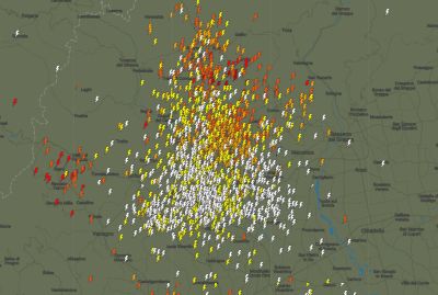 Maltempo LIVE: estesa tempesta di fulmini colpisce il Veneto centro-settentrionale: centinaia di scariche in pochissimo tempo. La mappa – 14 maggio 2017, fonte immagine: Blitzortung