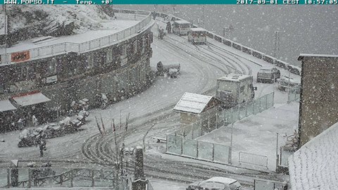 Neve sulle Alpi in questo primo weekend dell'autunno meteorologico, ecco la webcam di Passo dello Stelvio - passostelvio.com Neve sulle Alpi in questo primo weekend dell'autunno meteorologico, ecco la webcam di Passo dello Stelvio - passostelvio.com