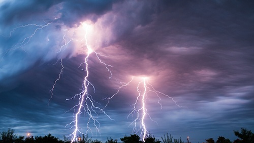 Meteo peggiorato sull'Italia con piogge, temporali e nubifragi accompagnati da un calo delle temperature - torinoggi.it Meteo peggiorato sull'Italia con piogge, temporali e nubifragi accompagnati da un calo delle temperature - torinoggi.it