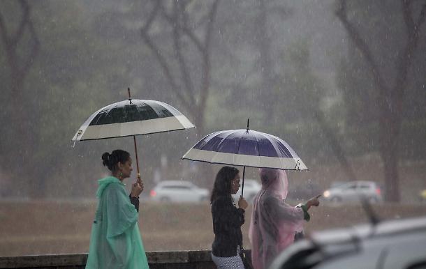 Meteo: arriva l'autunno sull'Italia - liberoquotidiano.it
