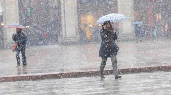 Condizioni meteo quasi invernali sull'Italia - veneziaradiotv.it