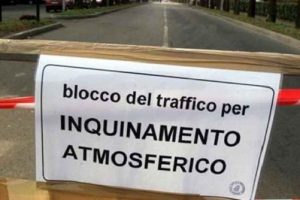 Blocco auto Torino oggi, lunedì 18 dicembre 2017: orari e info blocco del traffico
