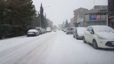 Condizioni meteo poco primaverili in Italia con freddo e neve a bassa quota - cblive.it Condizioni meteo poco primaverili in Italia con freddo e neve a bassa quota - cblive.it