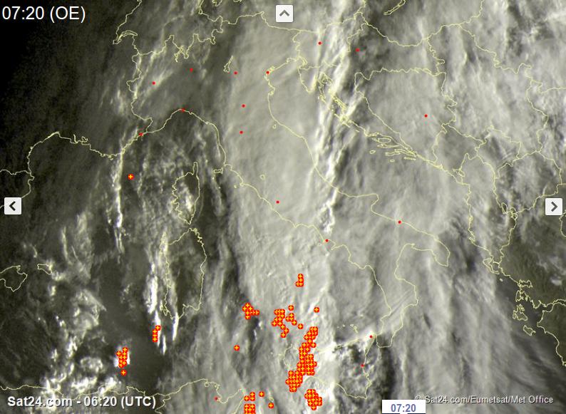 Giornta di oggi 2 novembre con condizioni meteo perturbate in Italia - sat24.com