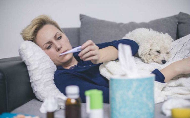 La Long Flu sta mandando in tilt gli ospedali italiani, ecco quali sono i sintomi e come si manifesta