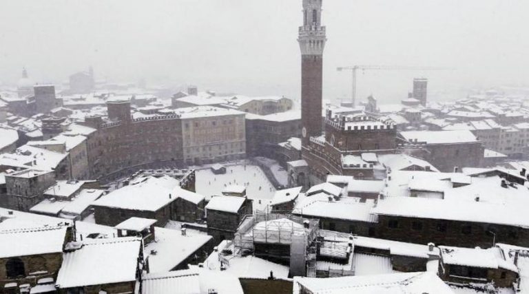 Cronaca Meteo: neve fino in pianura, imbiancata anche Siena
