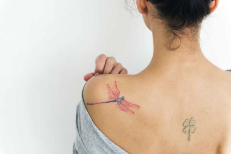 Tatuaggi, tutti i rischi di chi si sottopone alla risonanza magnetica?